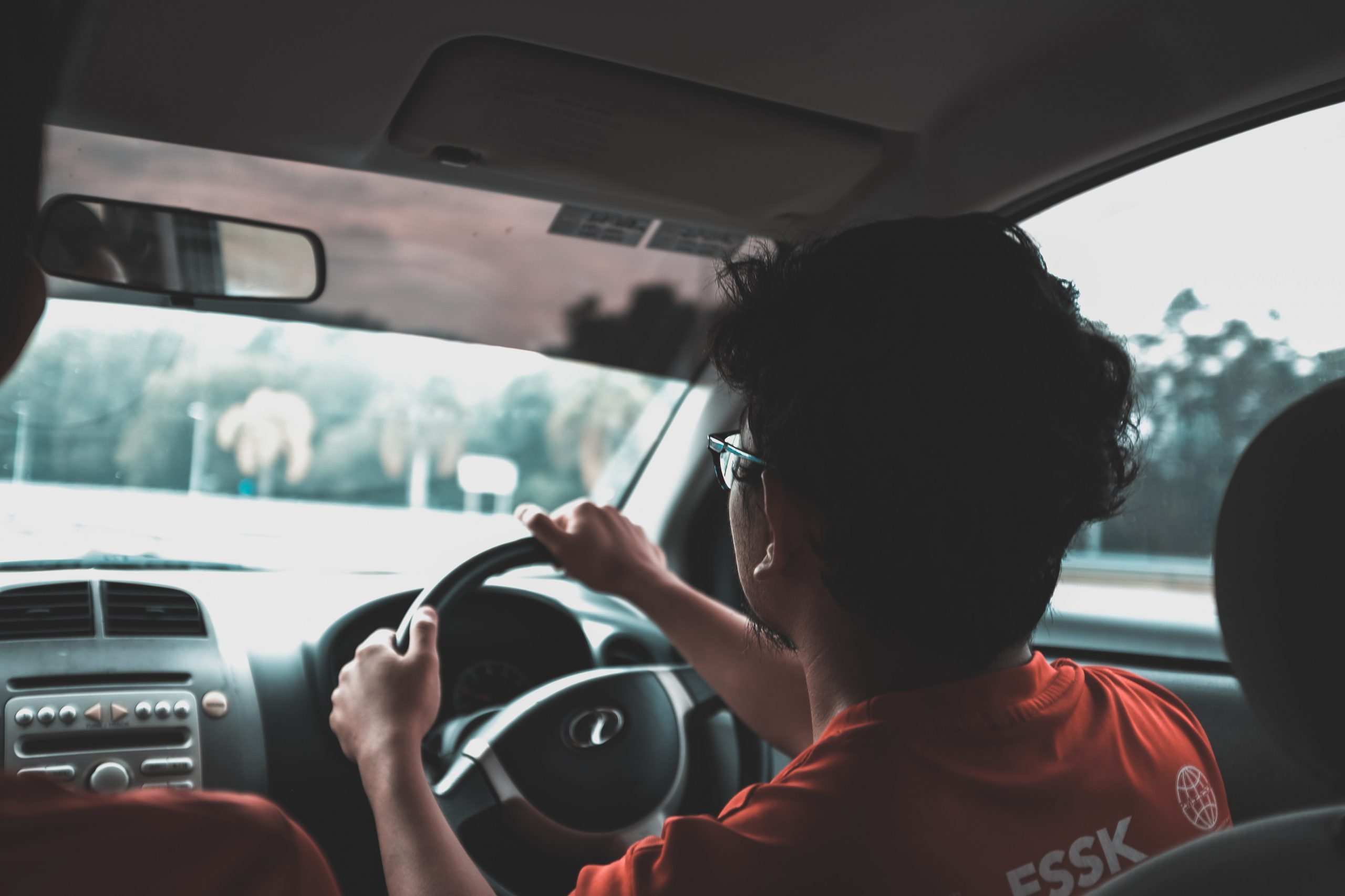 windscreen replacement - hareez hussaini 7anmWNqGiaA unsplash 1 scaled